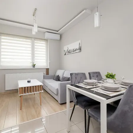 Cracow Podgorze Obozowa With Parking By Renters * Cracovie
