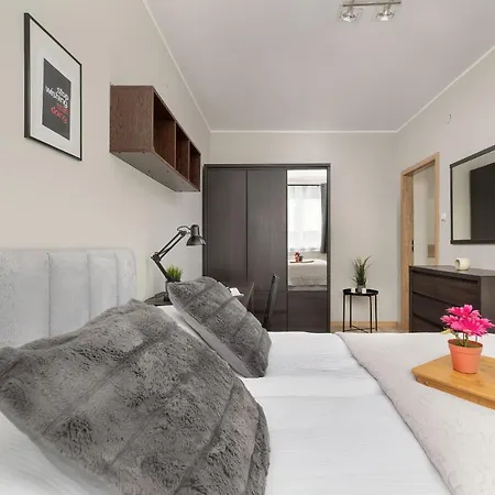 Apartamento Cracow Podgorze Obozowa With Parking By Renters